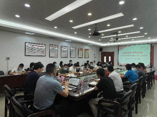 赓续建党精神 续写复兴伟业 宣讲照片.jpg