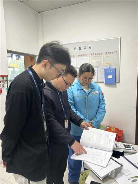 A02.jpg