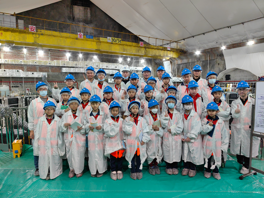 探寻地下700米的科学奥秘——市科技局组织春雨直播
少科院开展科普研学.docx_2