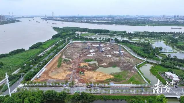江发·天御湾商住项目正式动工。 南方+ 杨兴乐 拍摄 图片