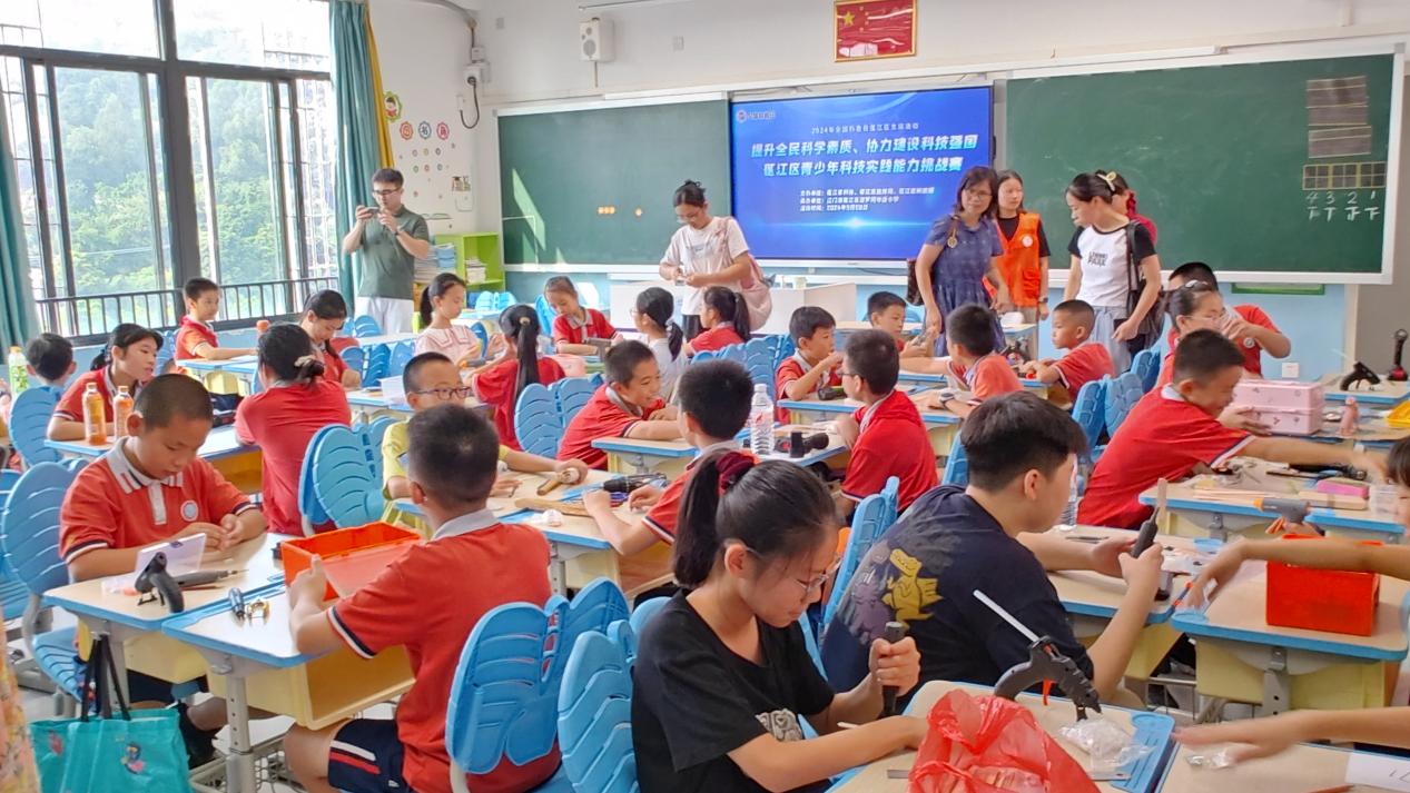 春雨直播
启动全国科普日系列活动——春雨直播
青少年科技实践能力挑战赛.docx_2